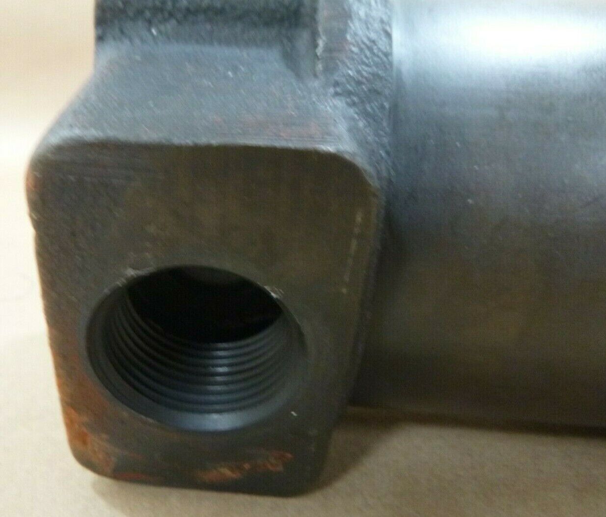 M939 M923 5-TON DUMP HOIST FLUID FILTER EATON VICKER 11669456 2940-01-112-6438 | Genuine M35 Military Truck Parts and M939 Cargo Truck Surplus Parts
