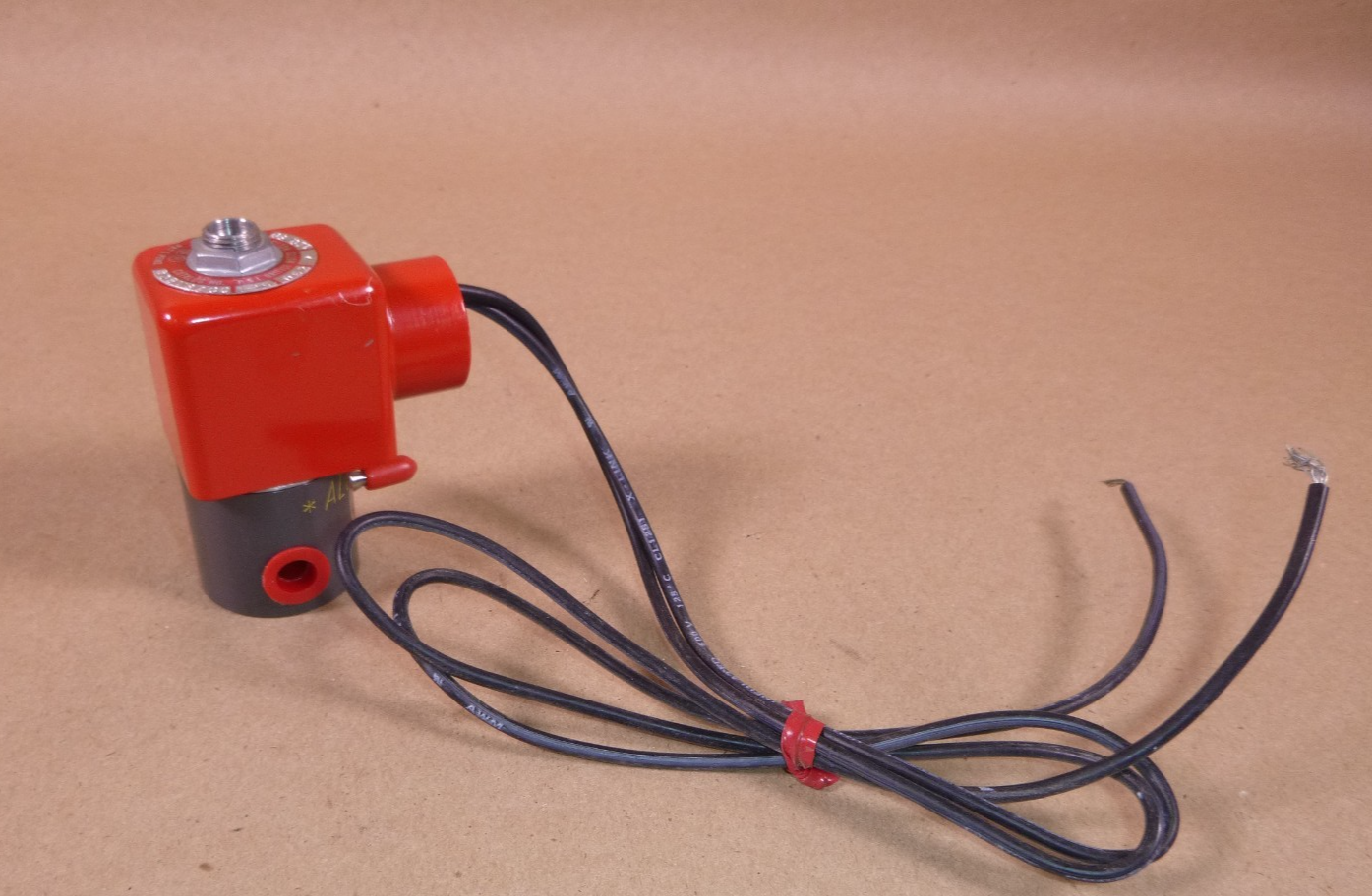 30BY8A Allenair 3-Way 120Volt 7Watt 125Psi N.O. Solenoid Valve 1/8 NPT Ports | Electrical MRO Replacement Parts & Components and Commercial Electrical Supplies Company