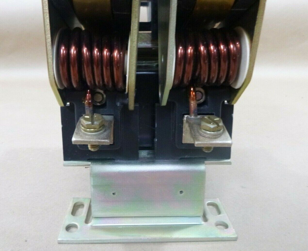 General Electric 3C01GXA014XF Dc Contactor 2 Pole 100 Amp 48 Vdc Coil DS303A | Electrical MRO Replacement Parts & Components and Commercial Electrical Supplies Company