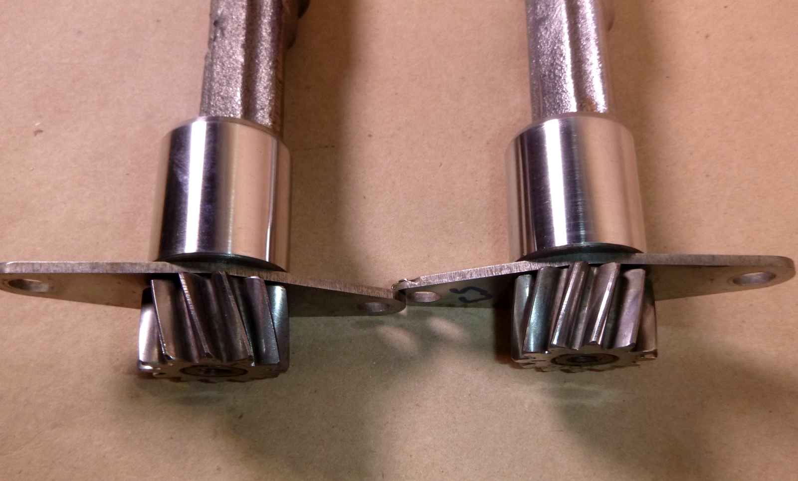 Genuine John Deere Engine Balancer Shafts RE30471 (RH) & RE30472 (LH) | Industrial Tractor Parts Supplier and Surplus Tractor Parts & Accessories