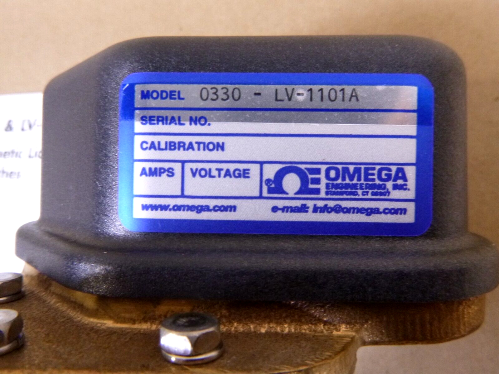 OMEGA Engineering LV-1101A Non Magnetic Liquid Level Switch 300 psi, SPDT, 15A | Industrial MRO Replacement Parts, Manufacturing Machine Parts & Components, Heavy Equipment Parts Supplier