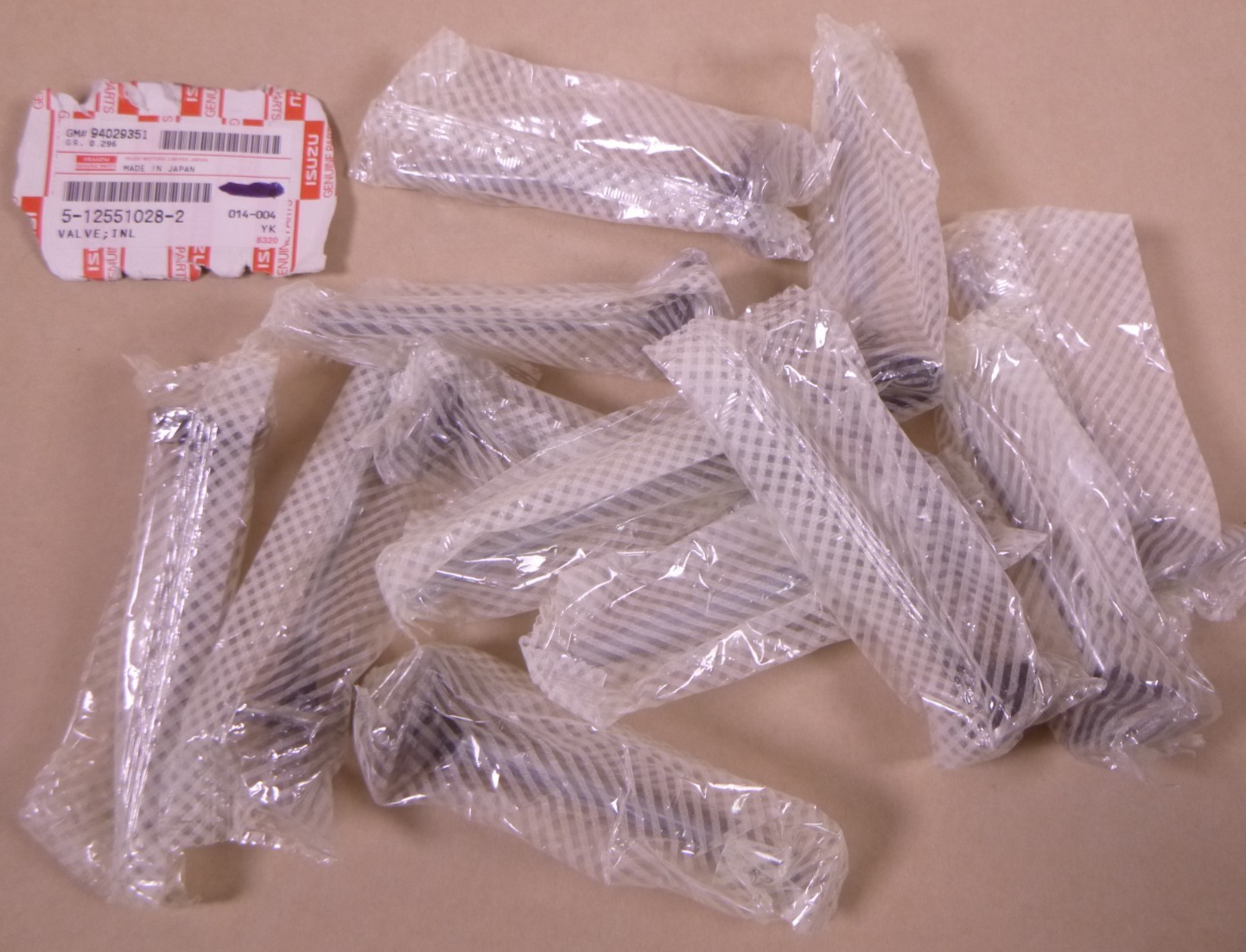 (12 PACK) OEM Isuzu 5-12551028-2 5125510282 Isuzu Inlet Valve For C240 Engine
