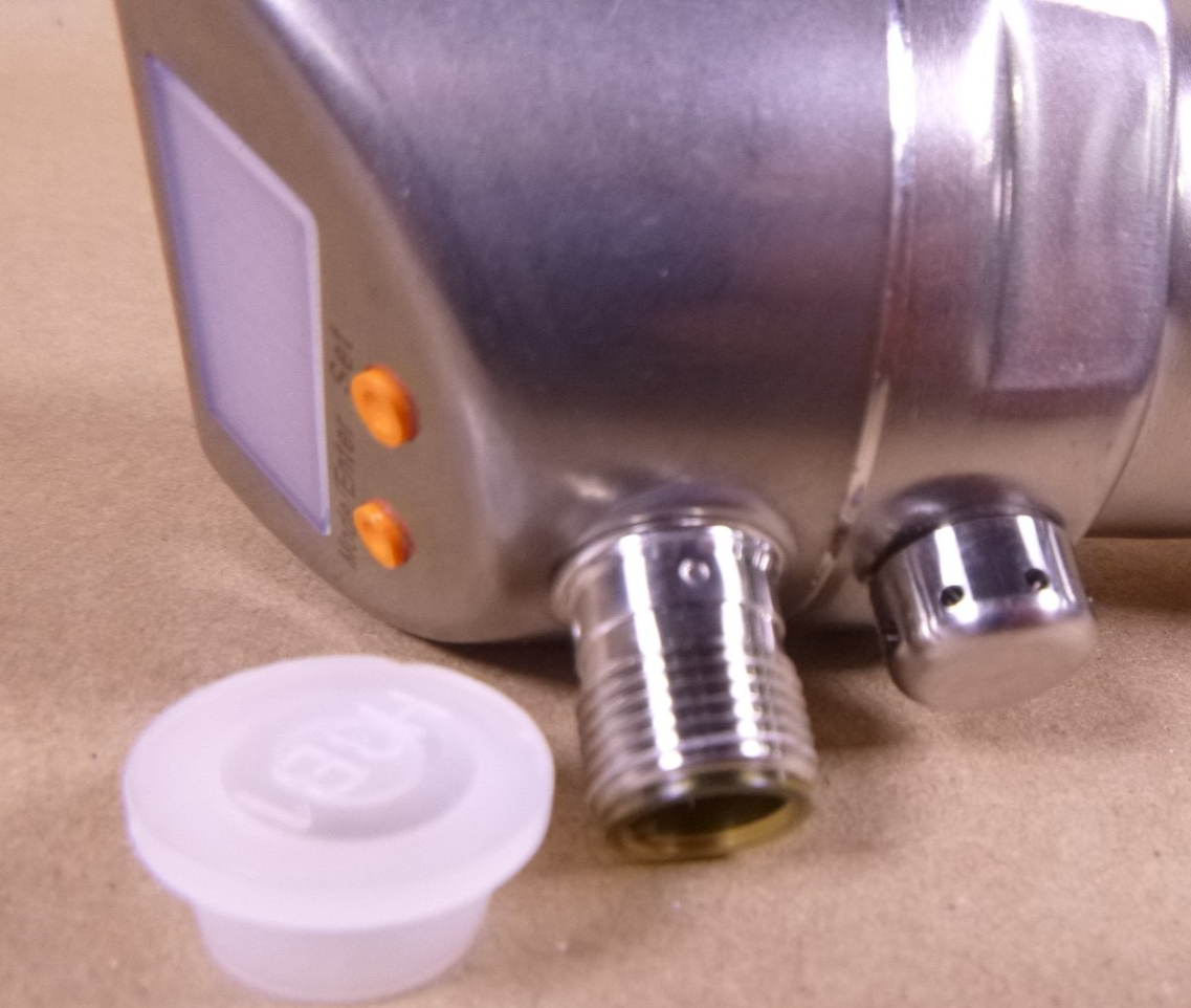 USED IFM PI2793 Flush Pressure Sensor with Display & E33208 Tri-Clamp | Electrical MRO Replacement Parts & Components and Commercial Electrical Supplies Company