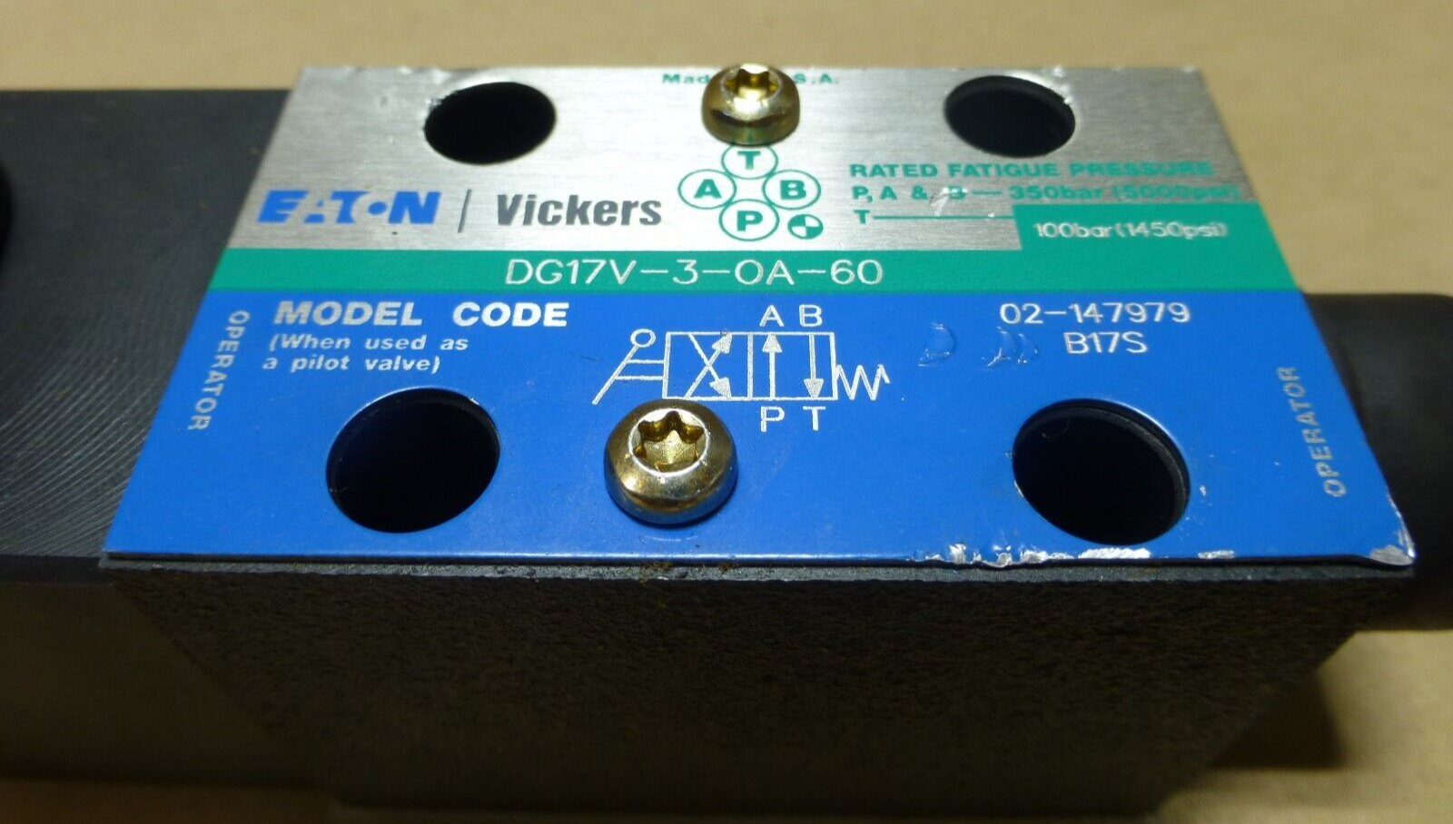 EATON VICKERS USA 02-147979 MANUAL DIRECTIONAL CONTROL VALVE 20GPM DG17V-3-0A-60 | Industrial MRO Replacement Parts, Manufacturing Machine Parts & Components, Heavy Equipment Parts Supplier