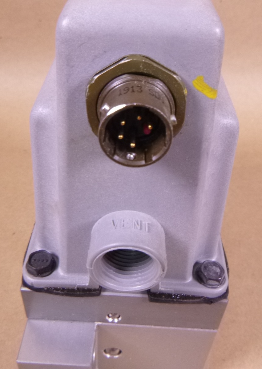 FMTV SPICER 12418057 Pressure Regulating Valve 12418057-001 , 4820-01-522-9935 | Genuine FMTV Replacement Parts, LMTV Parts For Sale and Military Surplus Medium Tactical Vehicle Parts & Components