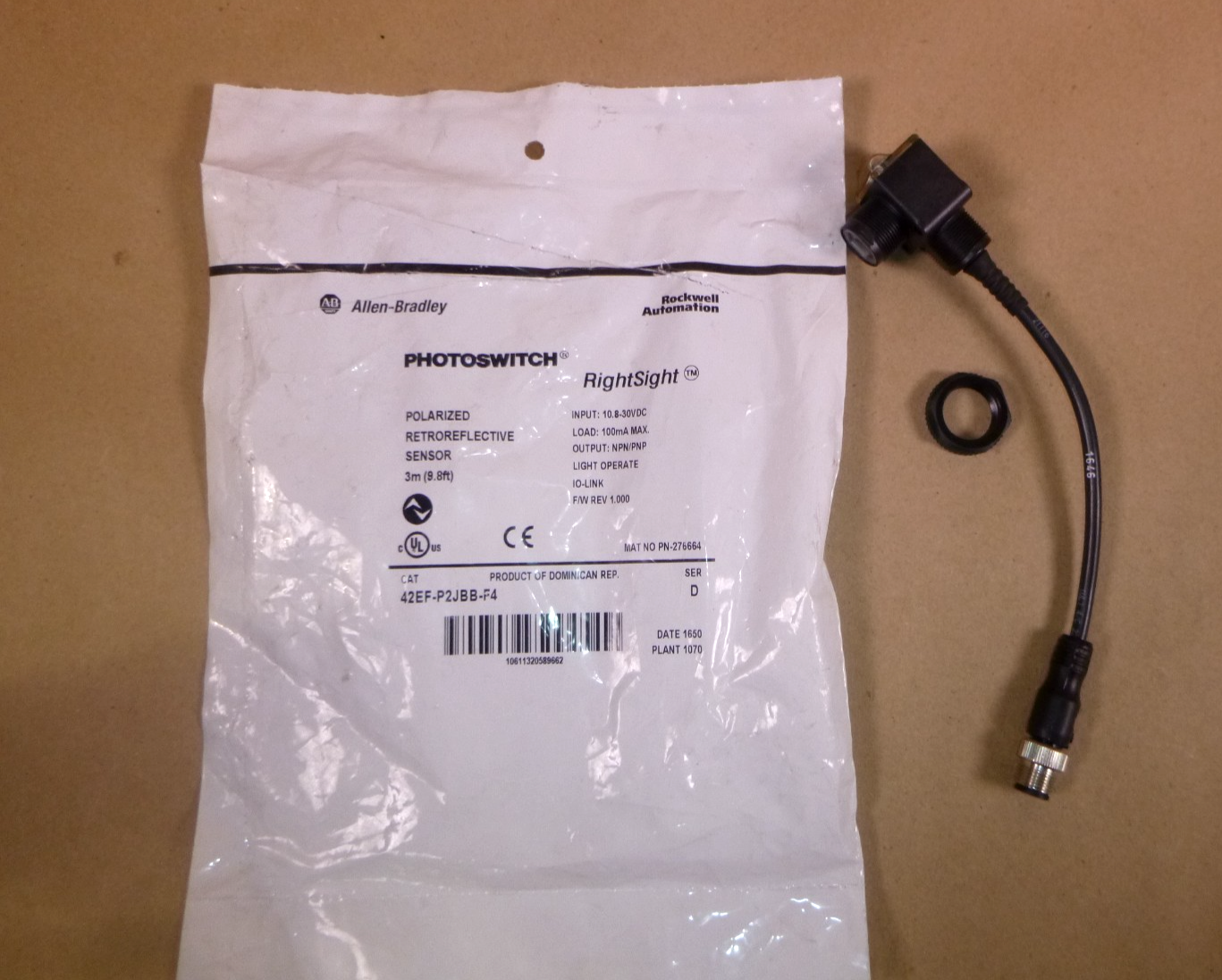 42EF-P2JBB-F4 Allen-Bradley 10.8-30 Vdc RightSight Photosensor 3 Meter Range