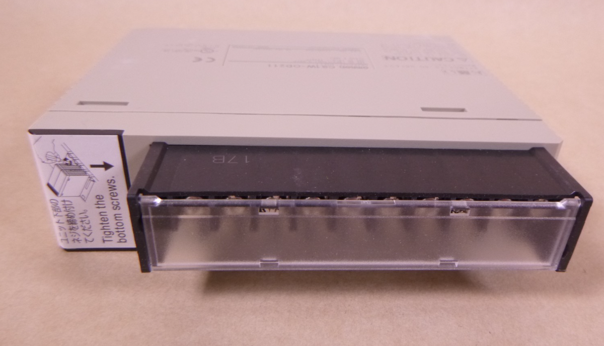 Omron CS1 24VDC 12VA/P PLC Output Unit CS1W-OD211