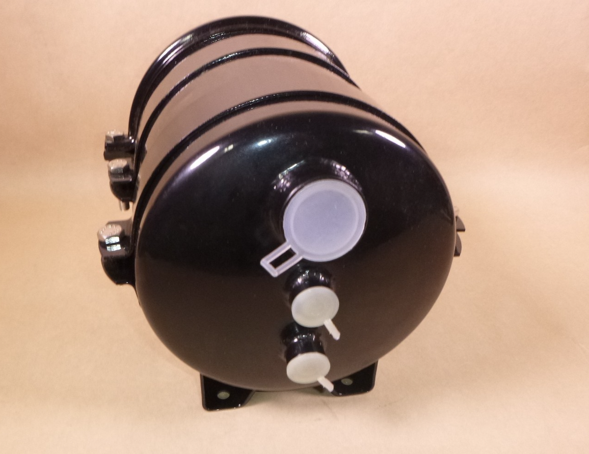 14-20824-000 Freightliner 9 Quart Power Steering Oil Reservoir 91417-J, 2234760 | Industrial Tractor Parts Supplier and Surplus Tractor Parts & Accessories