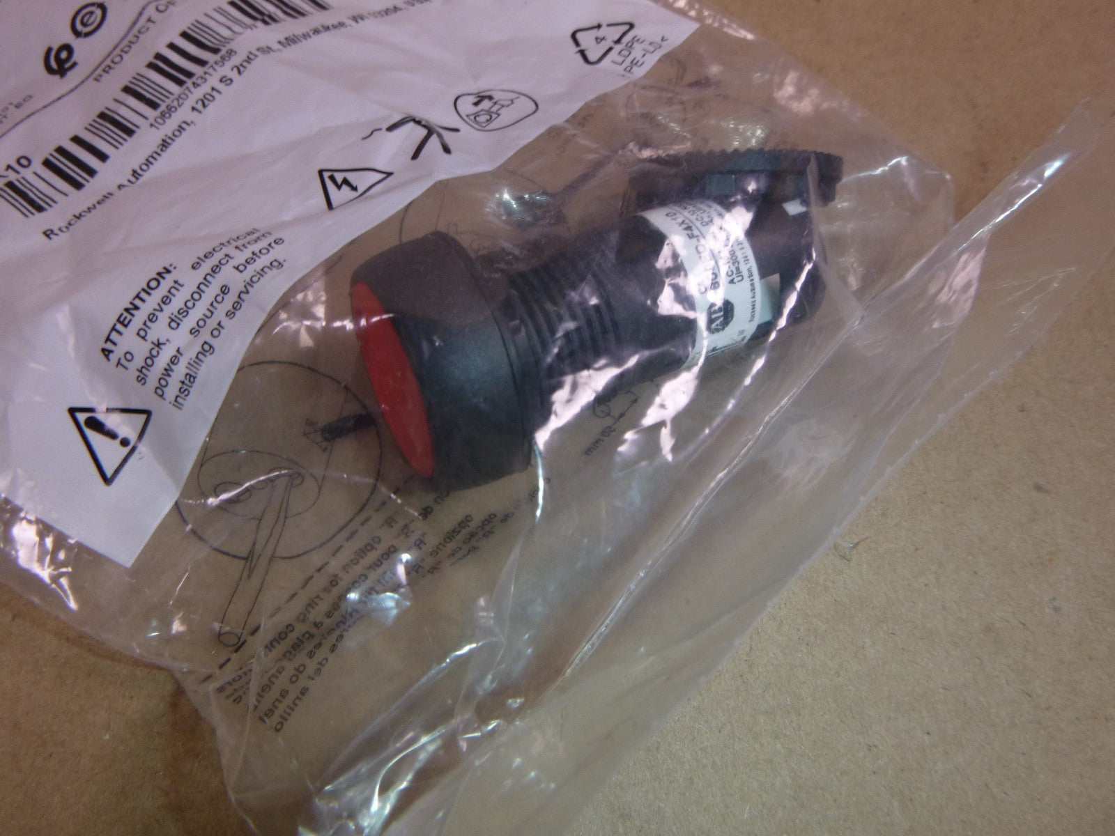 800FD-F4X10 Allen Bradley 22mm Momentary Push Button, No Power Module, Lamp Type | Electrical MRO Replacement Parts & Components and Commercial Electrical Supplies Company