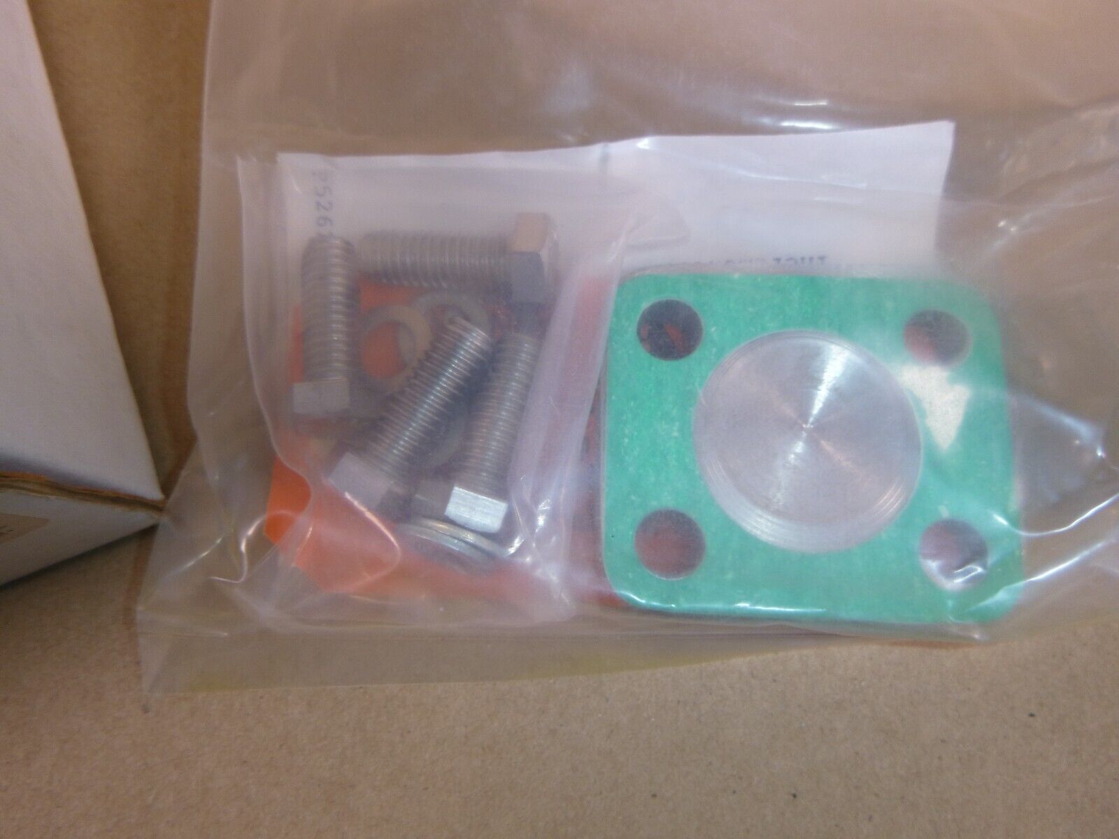 New GF Signet P526-2010, 316 SS Metalex Mini-Tap Fittings 1" Pipe ID W/ Cap Kit | Industrial MRO Replacement Parts, Manufacturing Machine Parts & Components, Heavy Equipment Parts Supplier