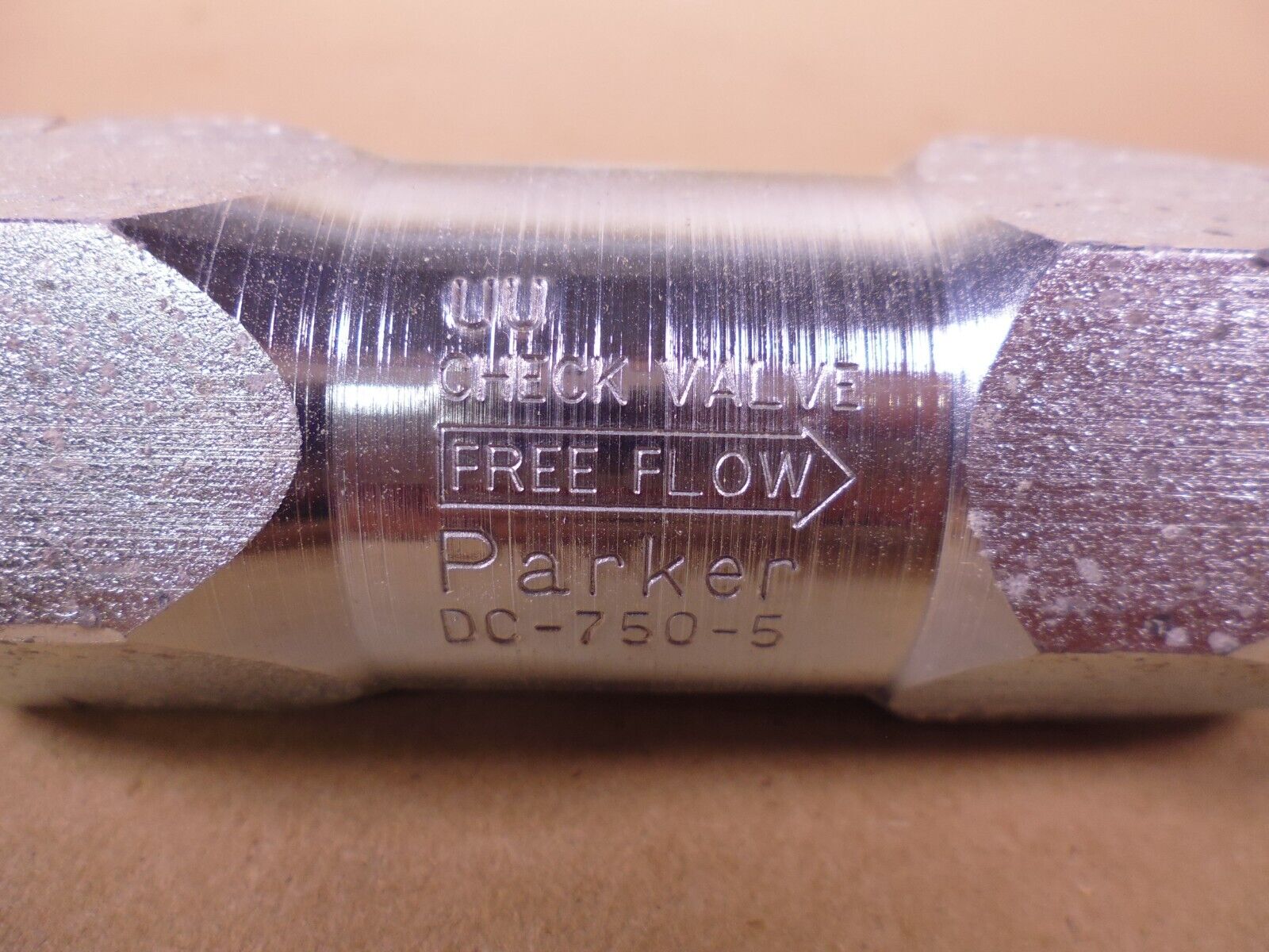 Parker DC-750-5 Hydraulic Check Valve DC Series , 3/4"-14 NPSF , 3,000 PSI | Industrial MRO Replacement Parts, Manufacturing Machine Parts & Components, Heavy Equipment Parts Supplier