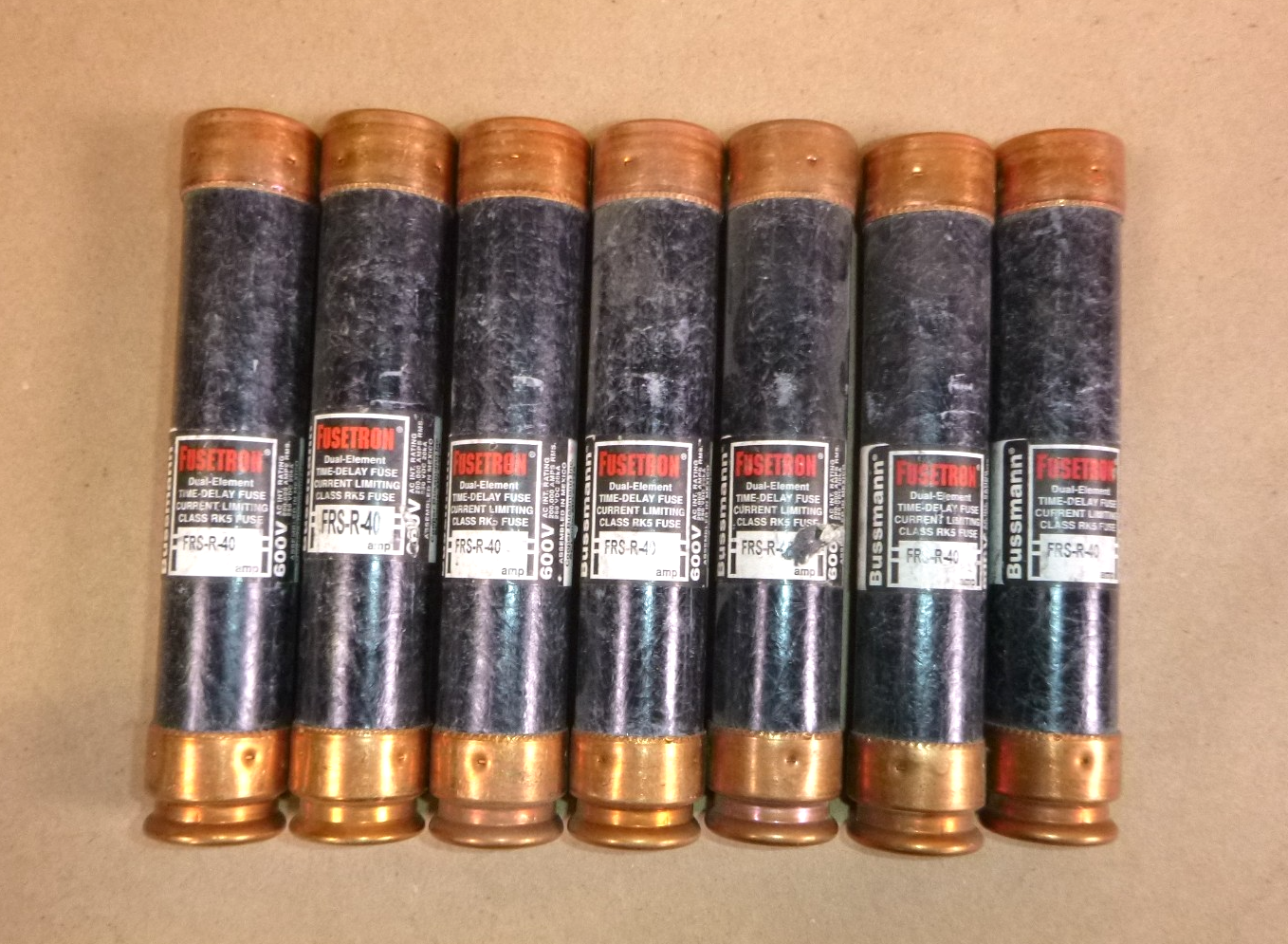 NEW FUSETRON FRS-R-40 FUSE ( LOT OF 7)