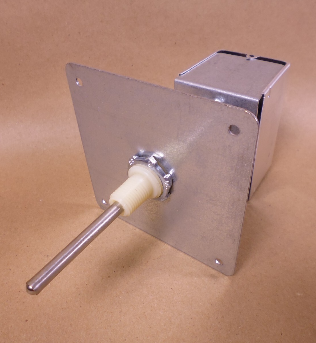 Invensys TS-5821 Electronic Duct Immersion Sensor , 6" Platinum, -40 to 250 Deg | Electrical MRO Replacement Parts & Components and Commercial Electrical Supplies Company