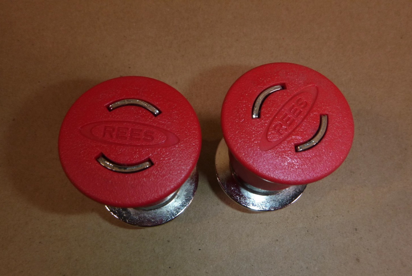 22102-312 REES Emergency Stop Push Button, Mushroom Head ( Lot of 2 ) Used