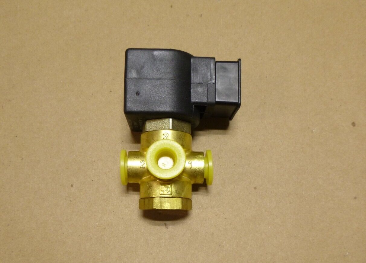 New PARKER 04F30U2206ADFPH05 Series 30 Small Three-Way Direct Acting Valve | Industrial MRO Replacement Parts, Manufacturing Machine Parts & Components, Heavy Equipment Parts Supplier