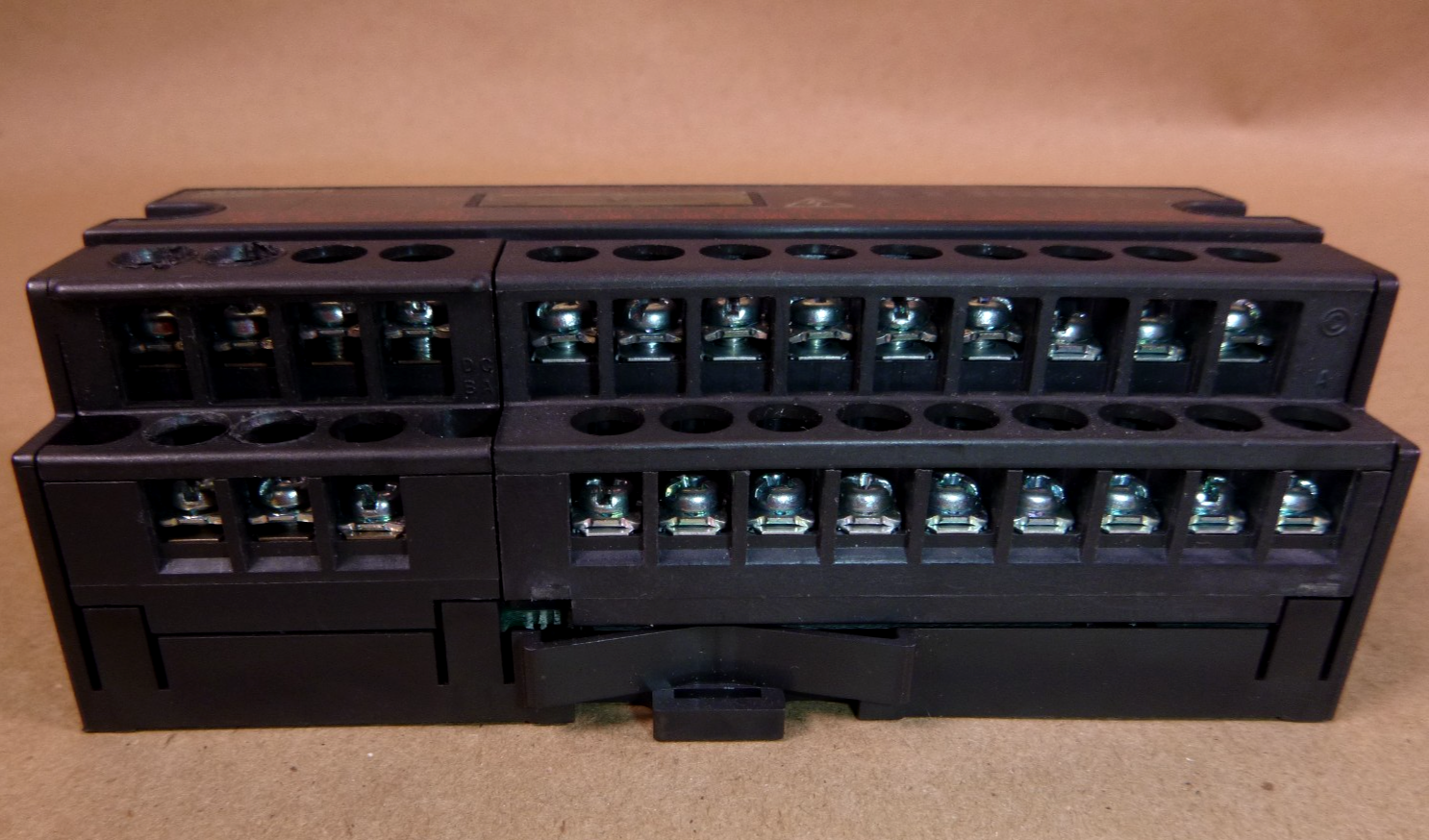 AJ65SBTB2N-8R Mitsubishi MELSEC-A series 8I/O [8DO Output Module CC-Link | Electrical MRO Replacement Parts & Components and Commercial Electrical Supplies Company