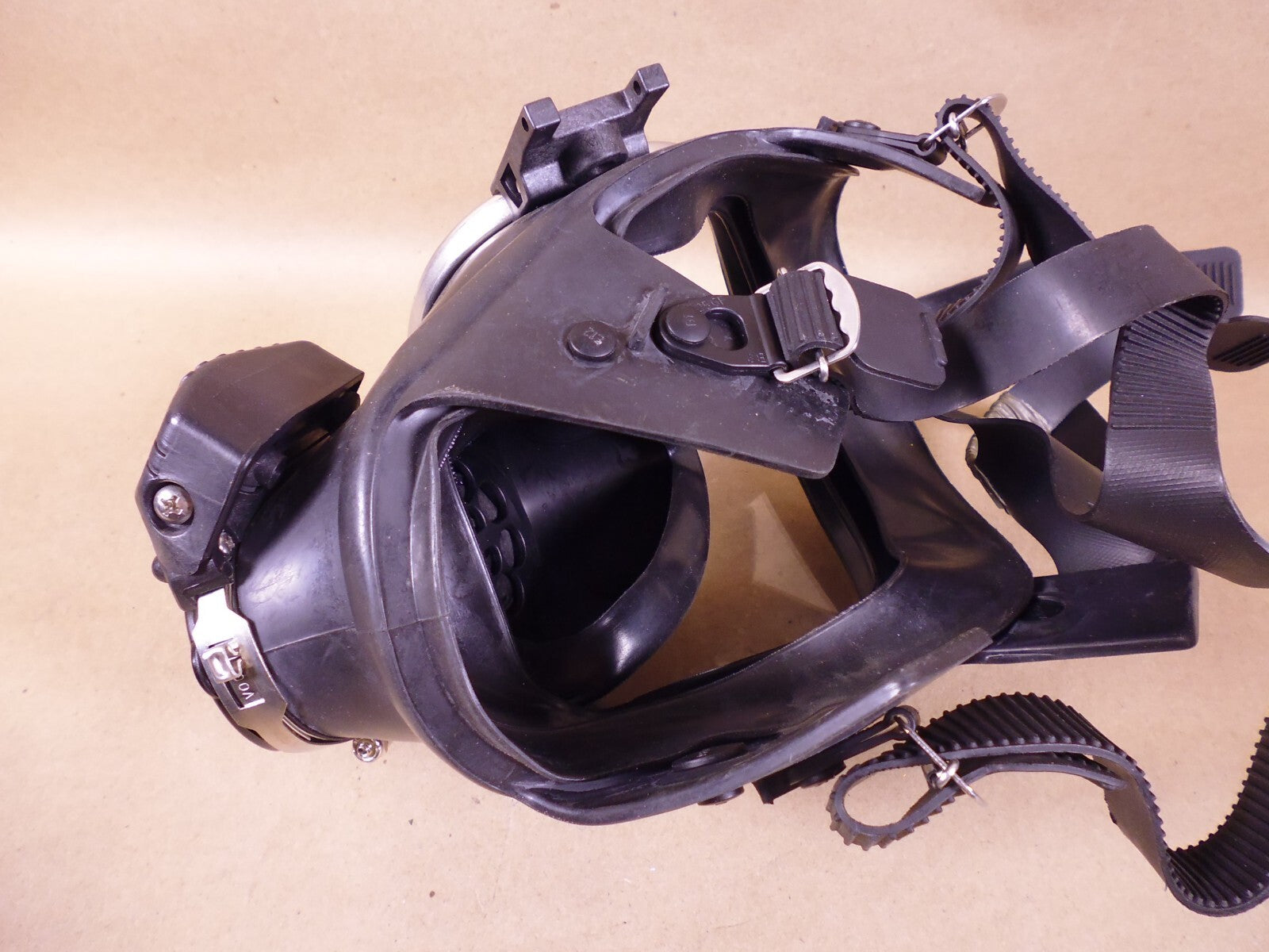 Drager 4052486 ALE Breathing Apparatus w/ Mask + 4052413 Gauge 4052260 3339182 | Industrial MRO Tools and Replacement Industrial Equipment Components
