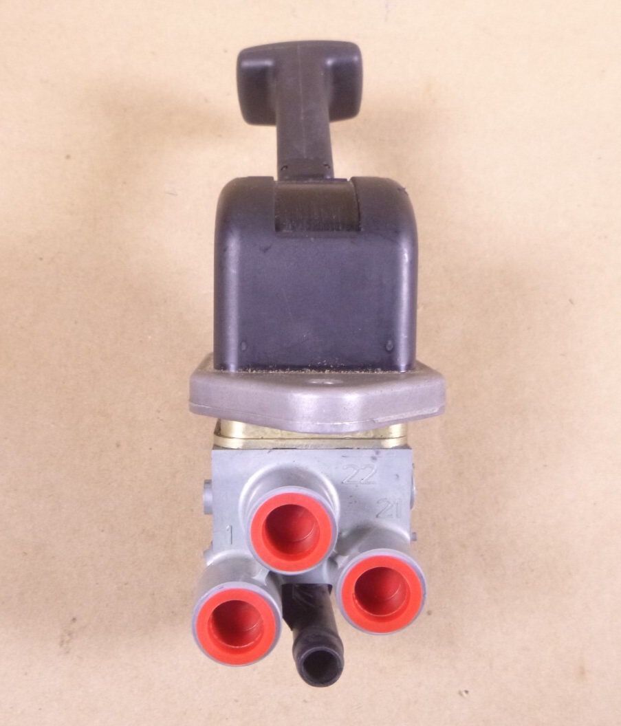 WABCO 9617231040 Hand Control Parking Brake Valve, MB P/N 002.430.79.81 | Replacement Truck Parts, Trailer Accessories, Automobile Supplies, Car Parts & Accessories