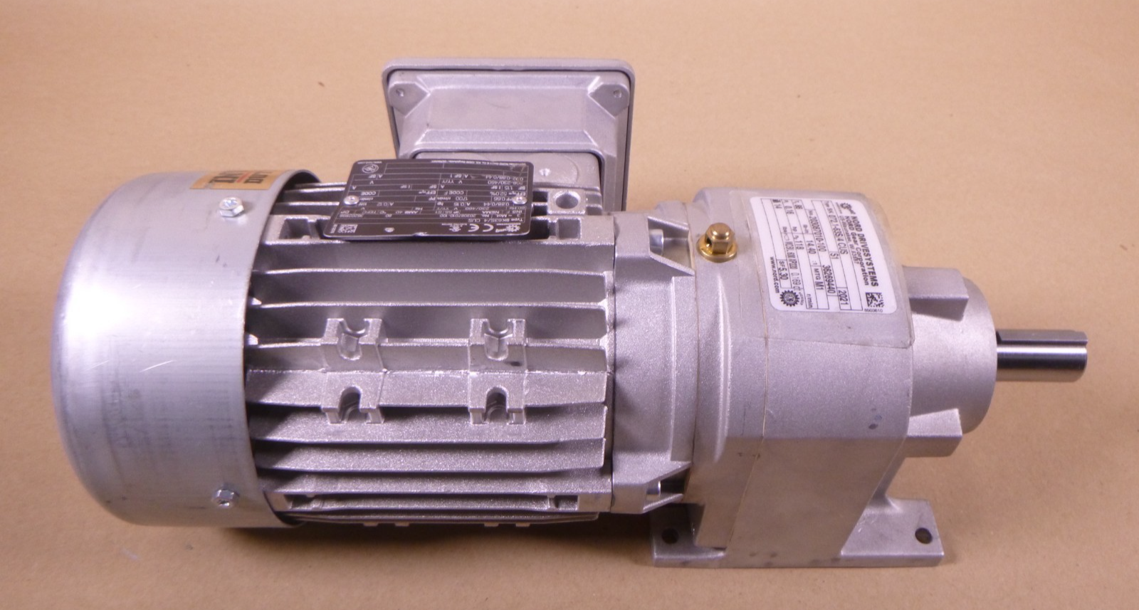 SK 072.1-63S/4 Nord Gearmotor , 14.40:1 Ratio, 0.16HP, 118 RPM, 230/460V | Industrial Electric Motors, Pumps & Parts