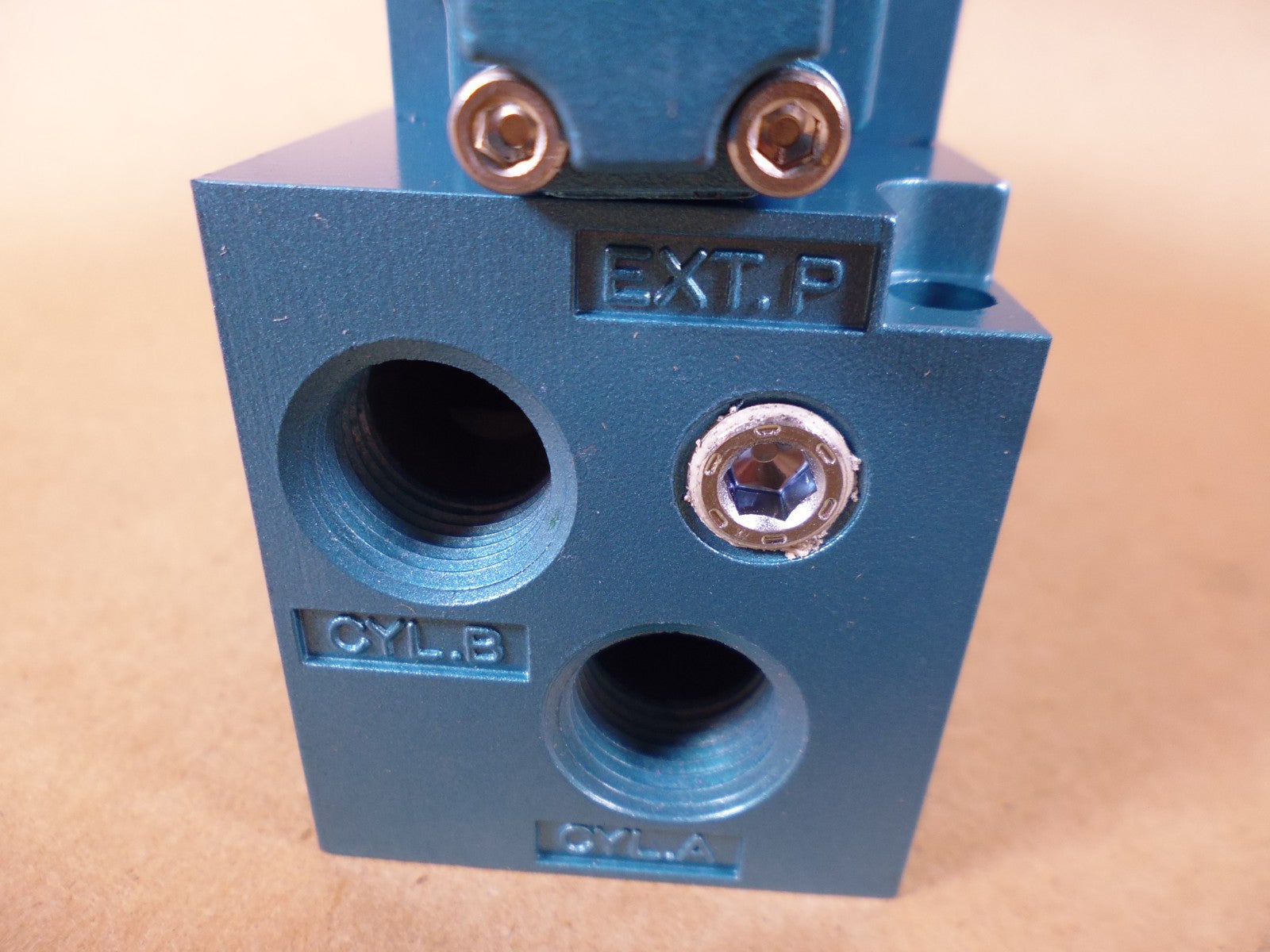 MAC 82A-BF-CKA-TU-DDA1-1DA Solenoid Valve 4 Way 2-Pos 24VDC 5.4W 150PSI | Electrical MRO Replacement Parts & Components and Commercial Electrical Supplies Company