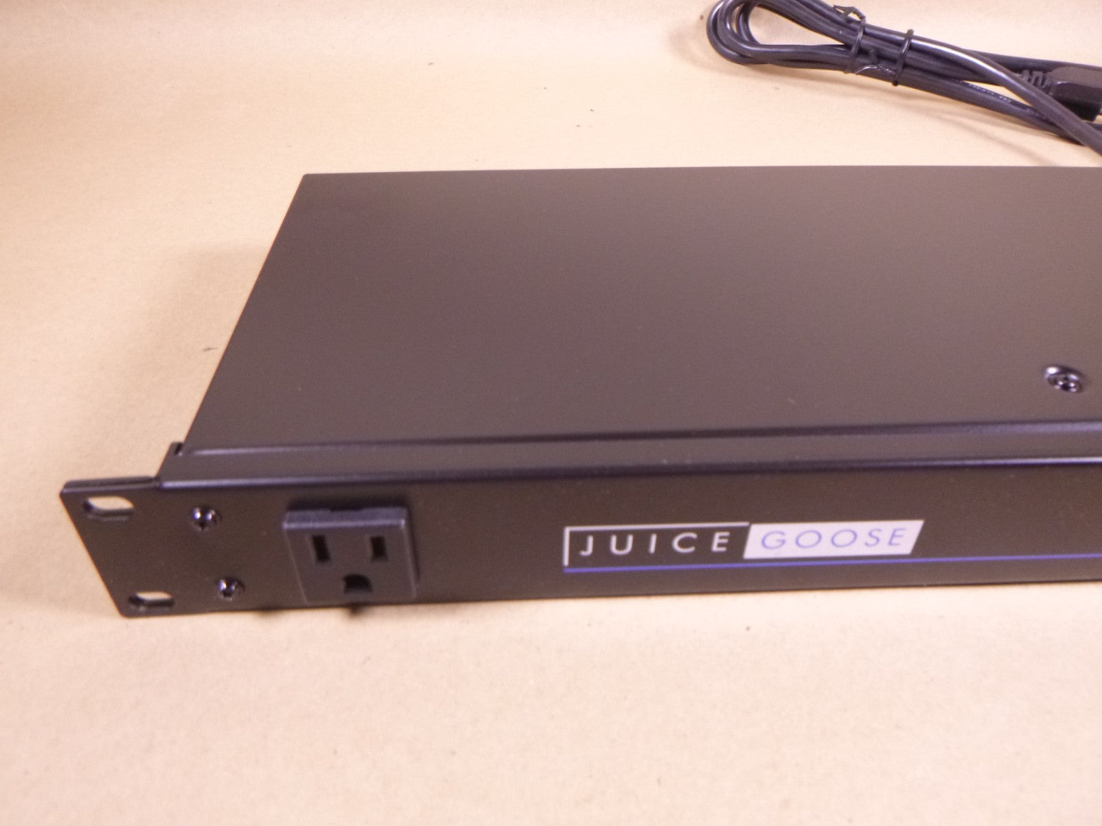 Juice Goose JG9-NS 9-outlet Power Conditioner Distribution | Electrical MRO Replacement Parts & Components and Commercial Electrical Supplies Company