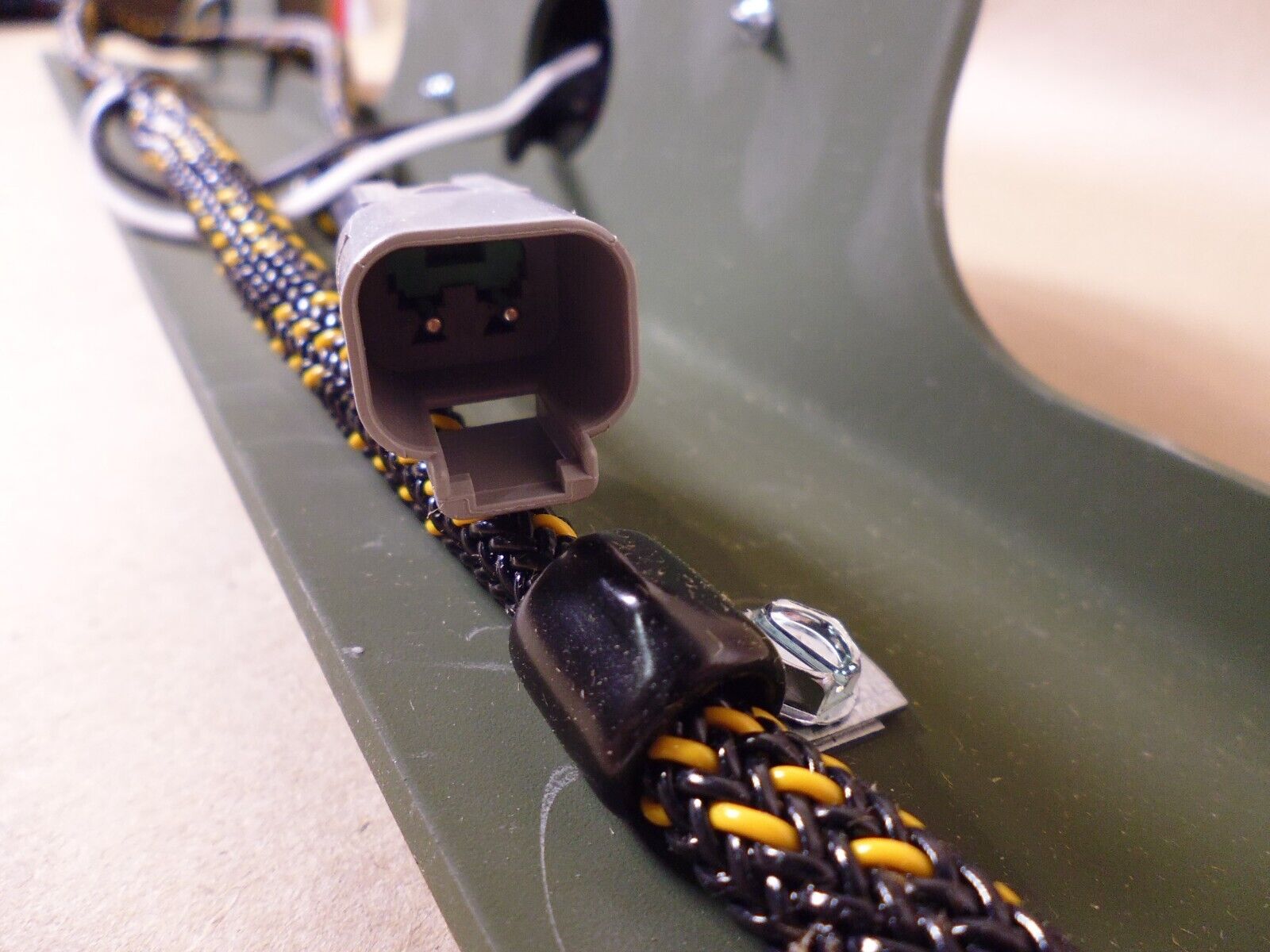 Oshkosh 3781119 M1070 HET M1000 Trailer Clearance Light Assy. , 6220-01-571-9805 | Replacement Truck Parts, Trailer Accessories, Automobile Supplies, Car Parts & Accessories