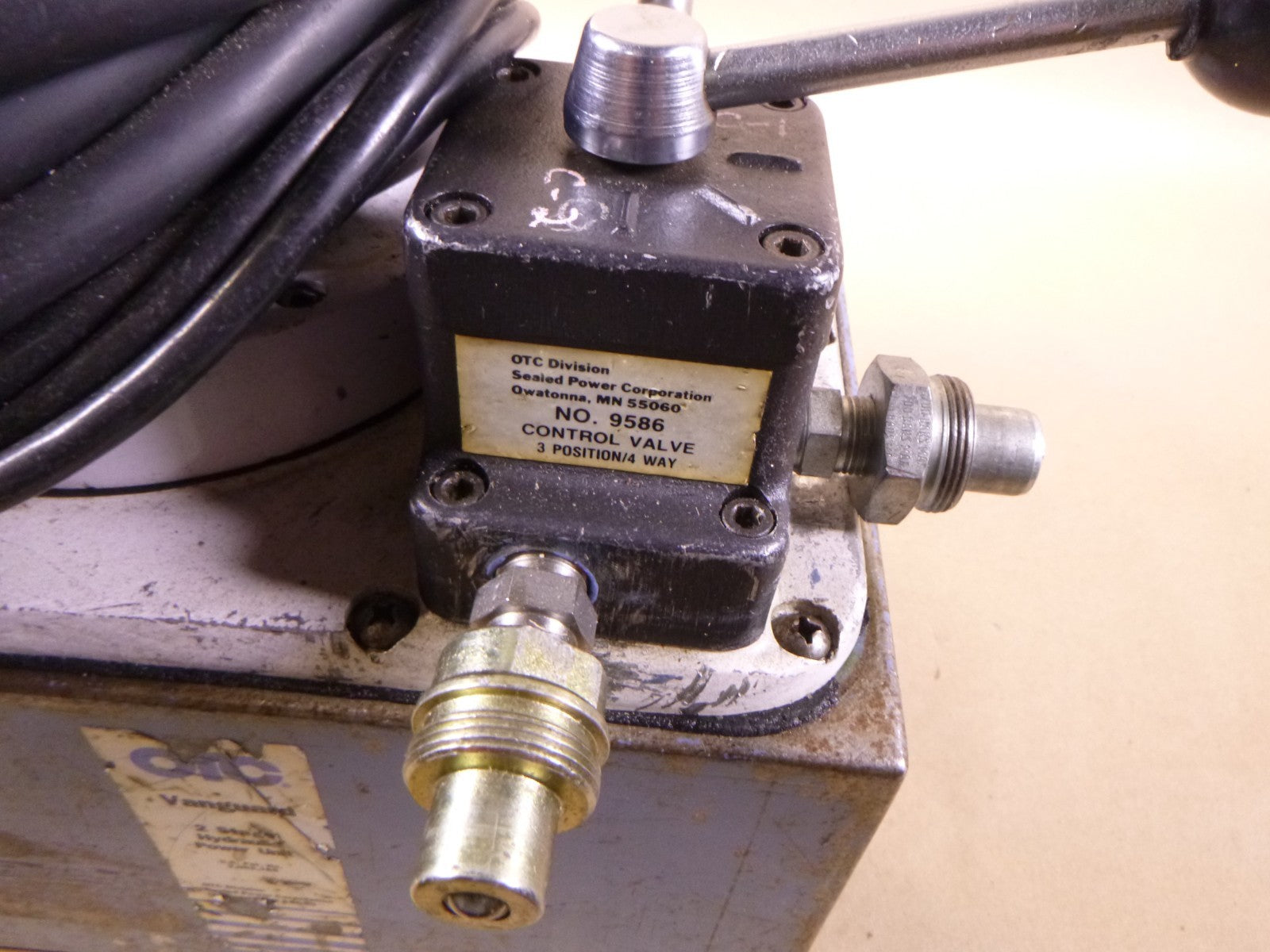 OTC 4063 Vanguard High-Pressure Two-Stage Hydraulic Power Unit 10,000 PSI