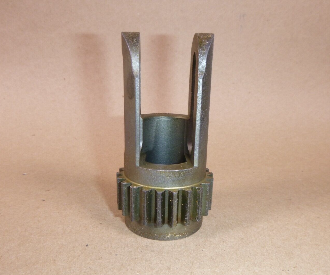 USGI M146 6-Ton Semi Trailer 22 Tooth Ratchet Wheel 8376604, 3020-00-693-0990 | Replacement Truck Parts, Trailer Accessories, Automobile Supplies, Car Parts & Accessories