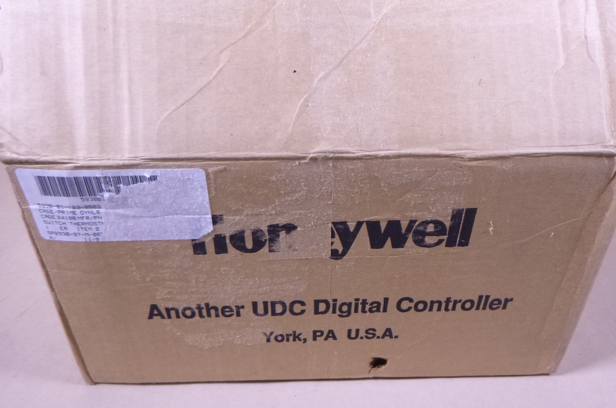 Honeywell DC300E-E-000-20-000D-0 Temperature Controller UDC3000 Versa-Pro 18VA | Electrical MRO Replacement Parts & Components and Commercial Electrical Supplies Company