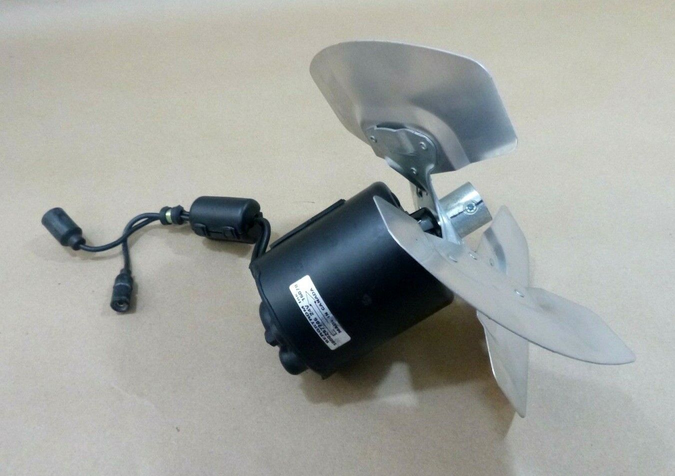 Bergstrom 1000297706 Military Trucks 24 Volt Condenser Fan Motor W/ 9" Fan Blade | Industrial Electric Motors, Pumps & Parts