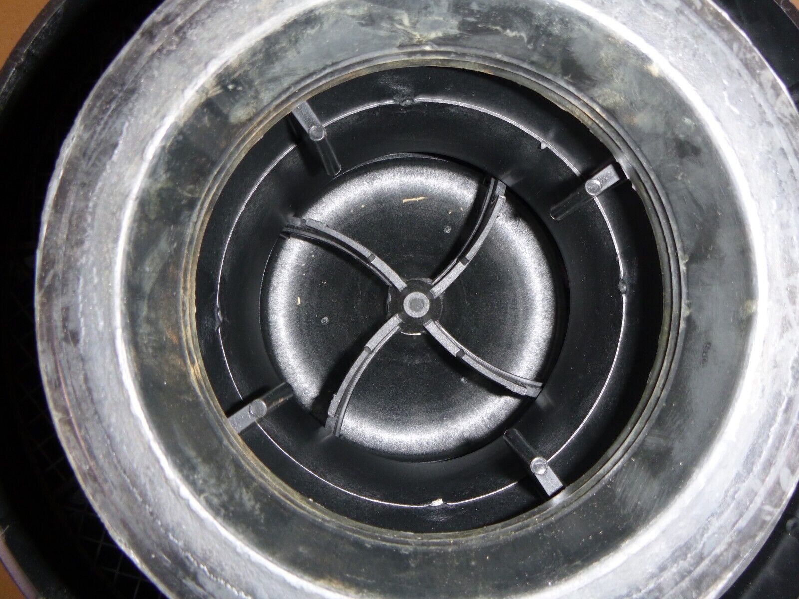 New Genuine John Deere Rotary Ejector Air Precleaner AT221487, 5 Inch Precleaner | Industrial Tractor Parts Supplier and Surplus Tractor Parts & Accessories
