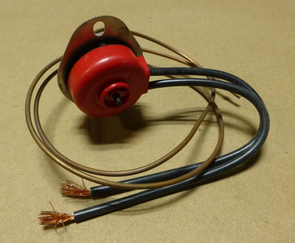 VALAD ELECTRIC VHD-212153M THERMOSTATIC SWITCH 15A 24V , 5930-01-222-2206 | Electrical MRO Replacement Parts & Components and Commercial Electrical Supplies Company