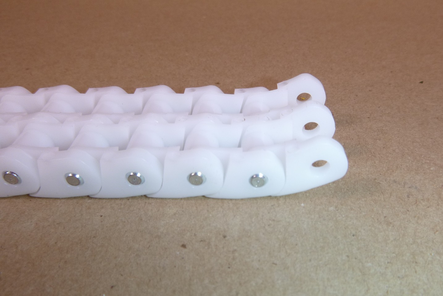 ERMANCO 90140025 CHAIN, XR40 COUPLER CHAIN 8 1/4" LONG DELRIN W/ PIN | Industrial MRO Replacement Parts, Manufacturing Machine Parts & Components, Heavy Equipment Parts Supplier