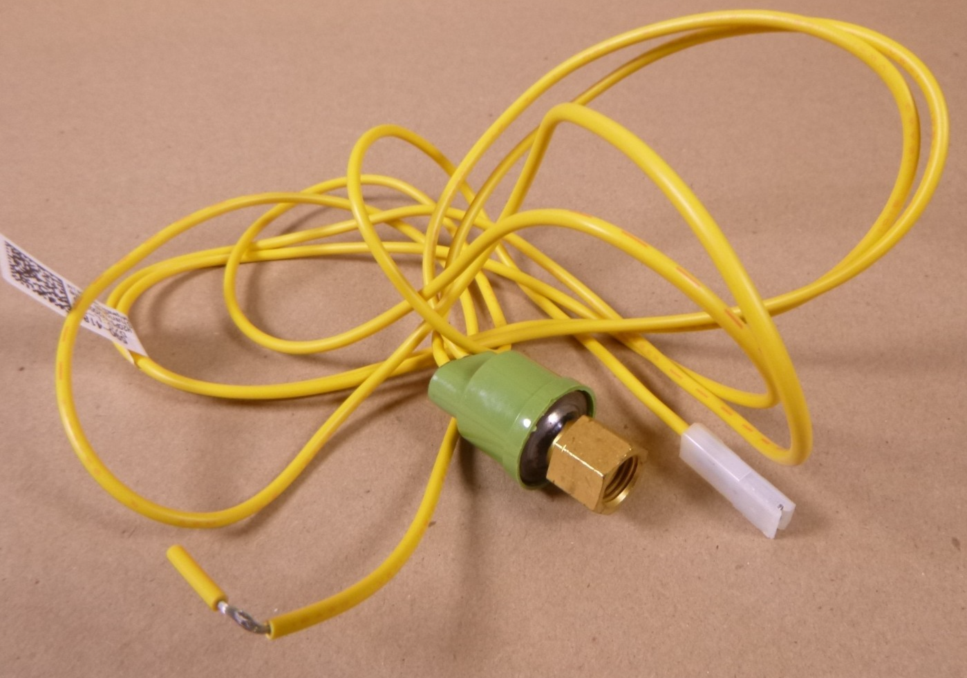 Lennox 100087-12, High Pressure Switch, Actuates at 590 PSI; Resets at 418 93W01 | Electrical MRO Replacement Parts & Components and Commercial Electrical Supplies Company