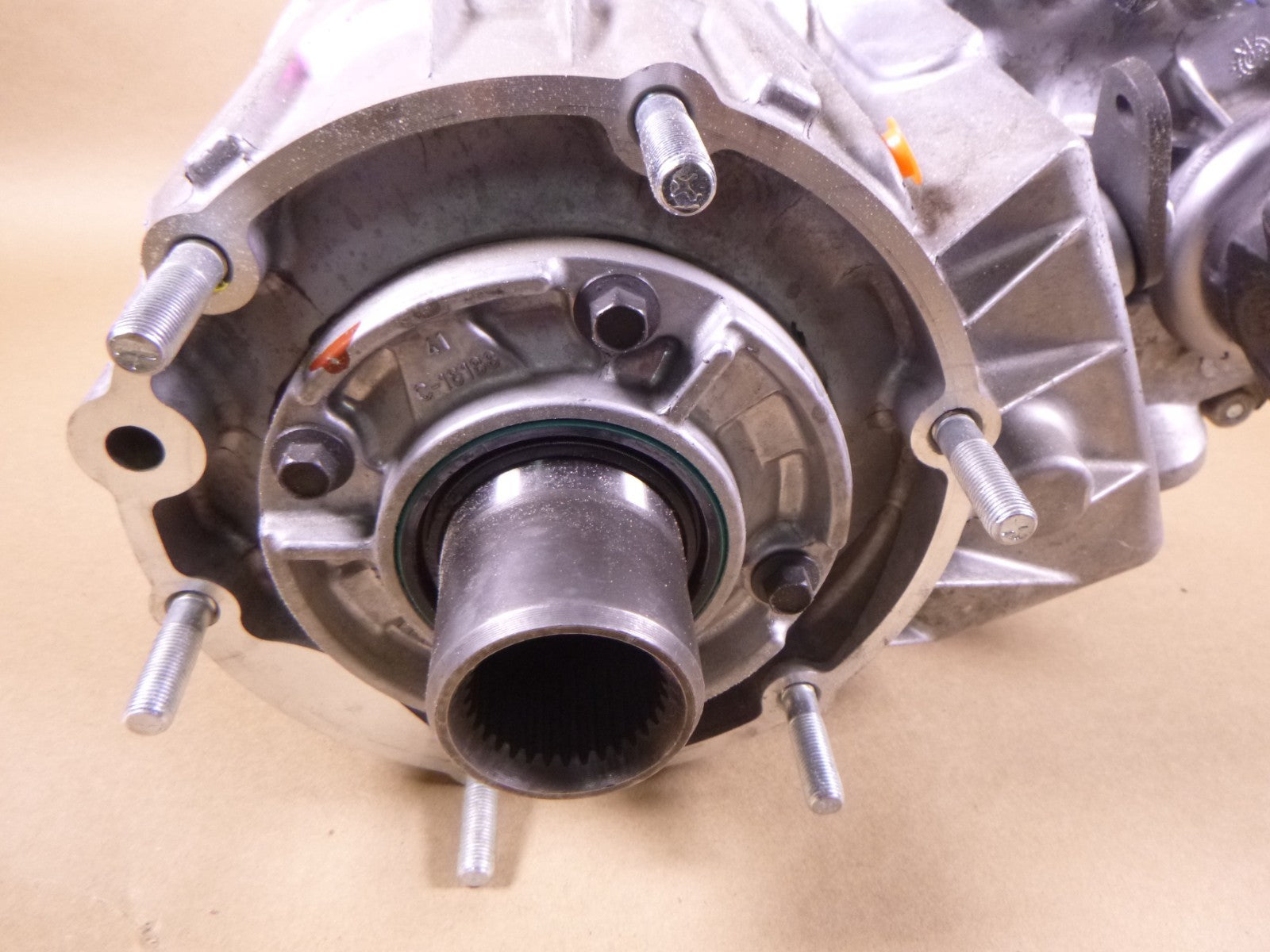 Humvee HMMWV 242 Transfer Case 12447125 , 272 Ratio, 2520-01-409-2512 | Genuine HMMWV Replacement Parts and Military Surplus Humvee Parts & Accessories