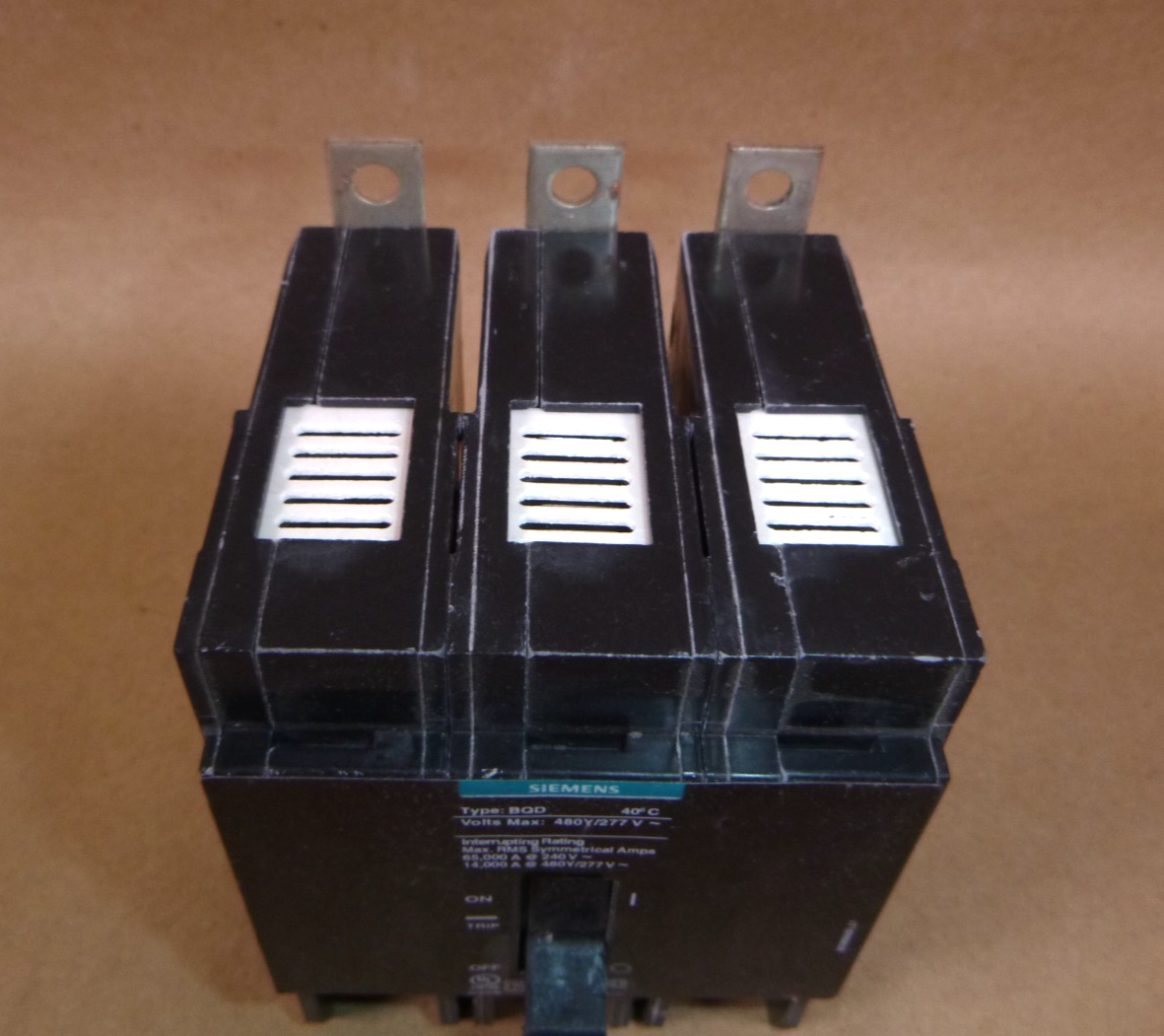 Siemens BQD350 50A 3-Pole Circuit Breaker 480/277V AC Bolt-On