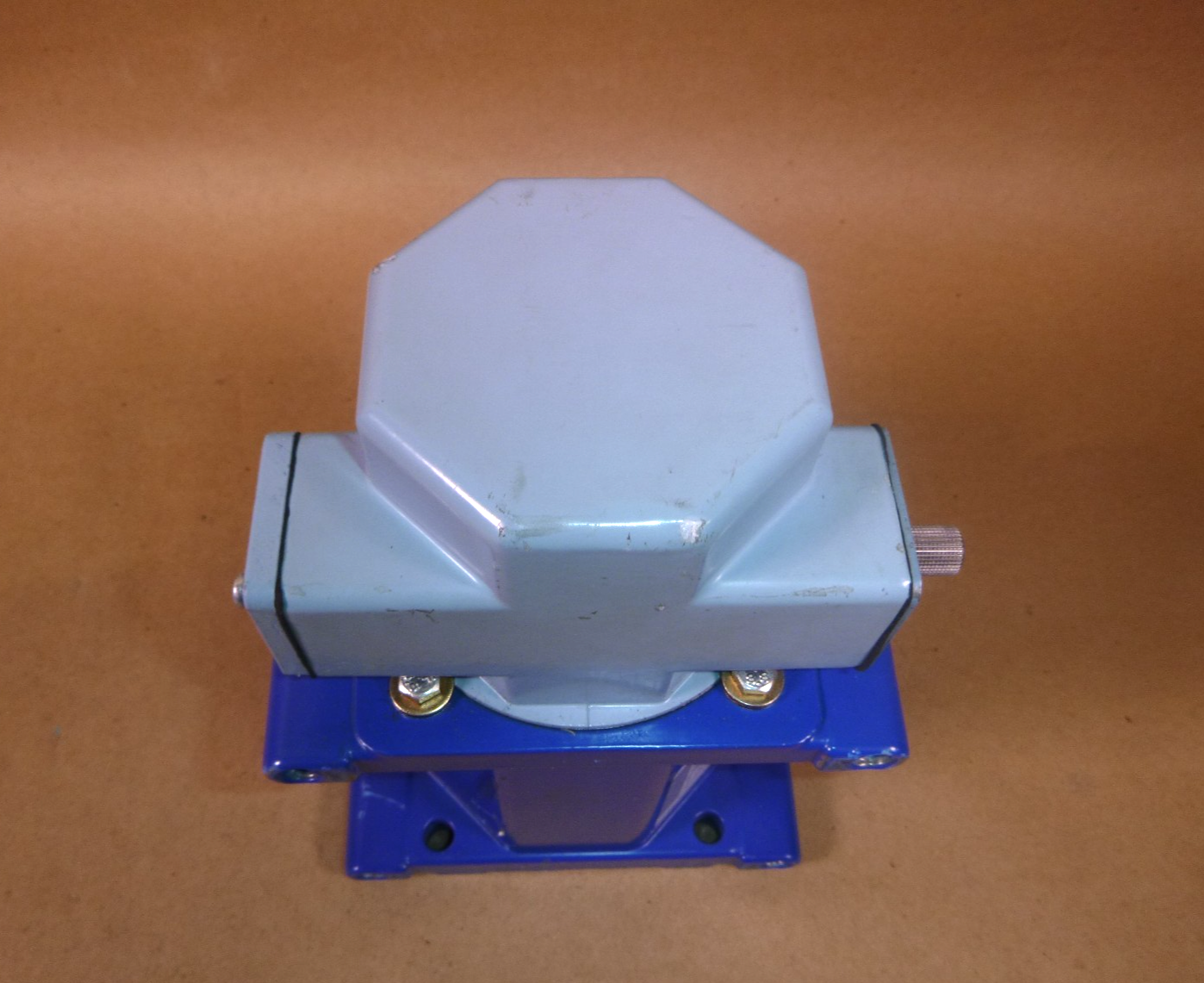 QCC 24 Volt Dyna Actuator DC11001-304-024 Rev H (Formerly Barber-Colman)