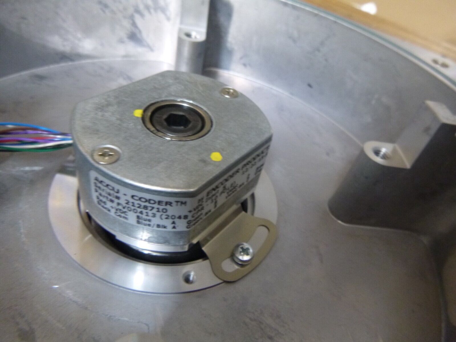 Kollmorgen 640 Vdc Servo Motor AKM74L-ANCN2-00, 5.59 KW (For Parts Not Working) | Industrial Electric Motors, Pumps & Parts