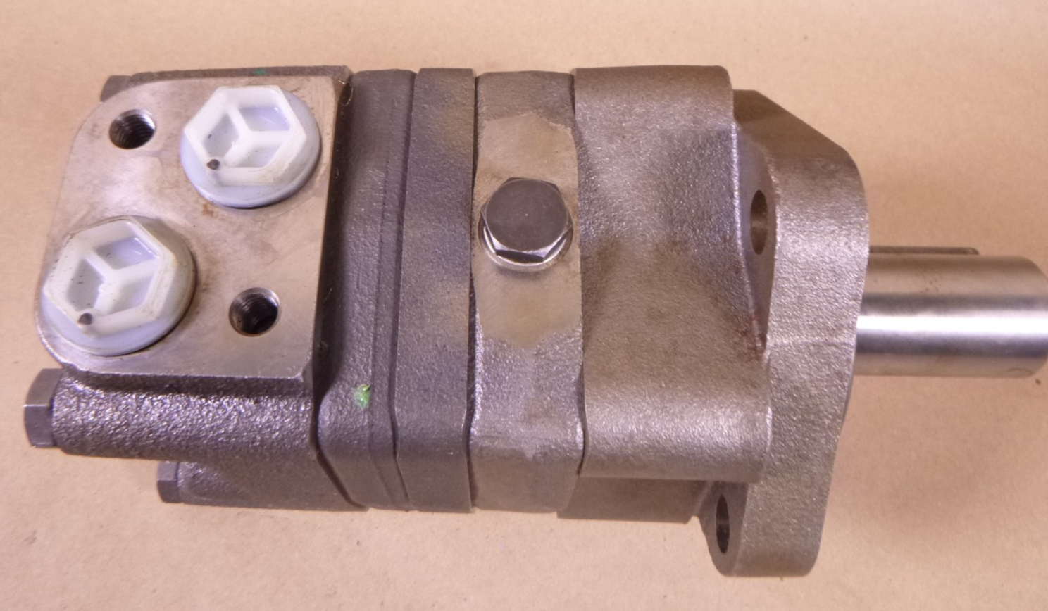 White Danfoss Hydraulic Motor OMS80 151F0500 OMS Series Orbital 4-Hole 32mm | Industrial Electric Motors, Pumps & Parts