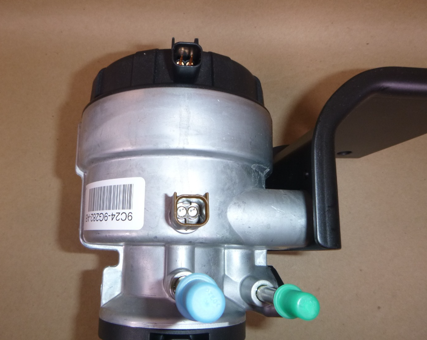 NEW OEM FORD MOTORCRAFT 9C2Z-9G282-A FUEL PUMP PFB-98 (NEW NO BOX)
