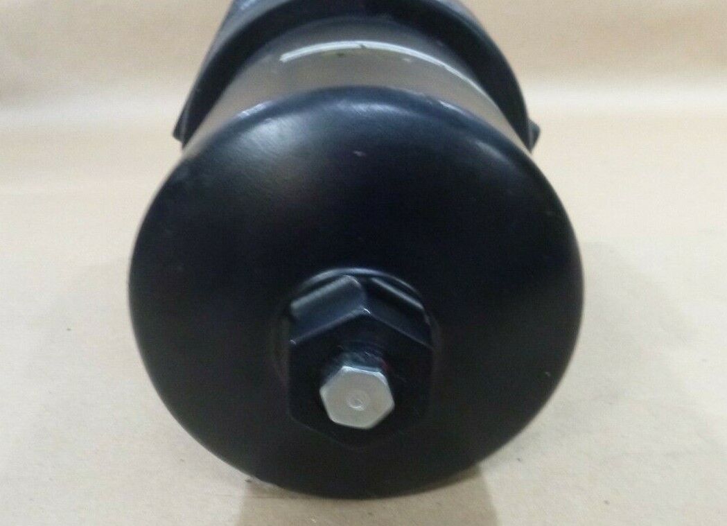 Parker 38P Series High Pressure Fluid Filter 6000 Psi 414 Bar - 1-1/4" NPT Ports | Industrial MRO Replacement Parts, Manufacturing Machine Parts & Components, Heavy Equipment Parts Supplier