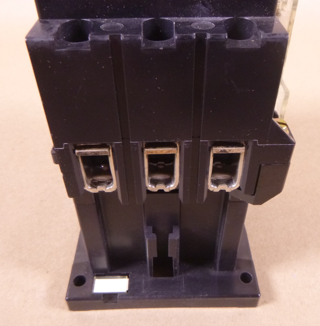 Allen Bradley 100-A60ND3 Series C Contactor 60A 110/120V 50/60HZ 3P | Electrical MRO Replacement Parts & Components and Commercial Electrical Supplies Company