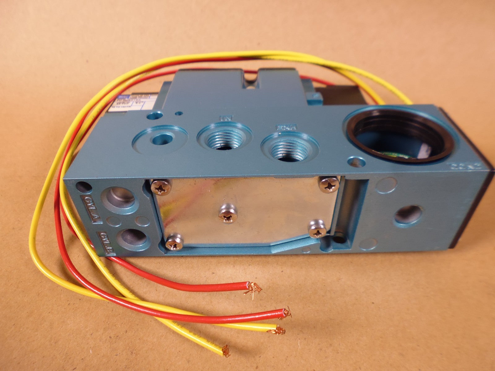 MAC 82A-BF-CKA-TU-DDA1-1DA Solenoid Valve 4 Way 2-Pos 24VDC 5.4W 150PSI | Electrical MRO Replacement Parts & Components and Commercial Electrical Supplies Company
