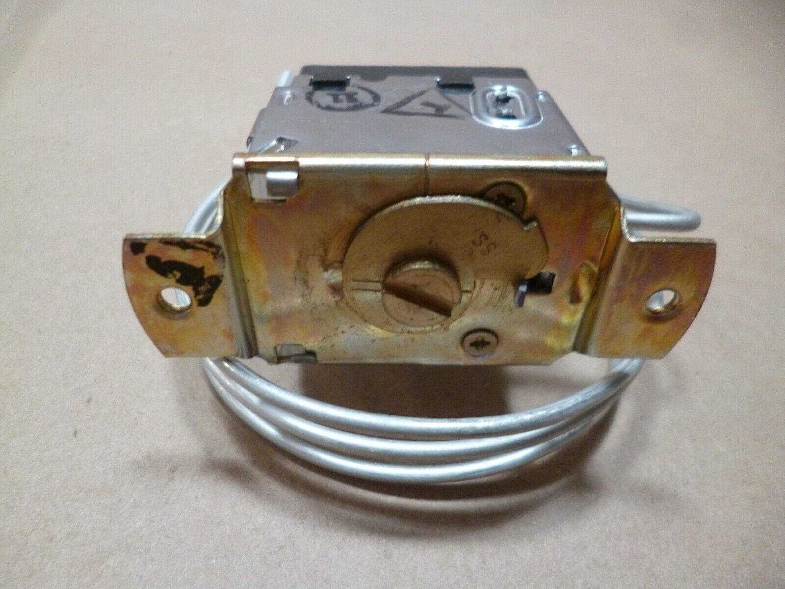 Amana Goodman A/C Temperature Control Thermostat C6396601 | Industrial MRO Replacement Parts, Manufacturing Machine Parts & Components, Heavy Equipment Parts Supplier