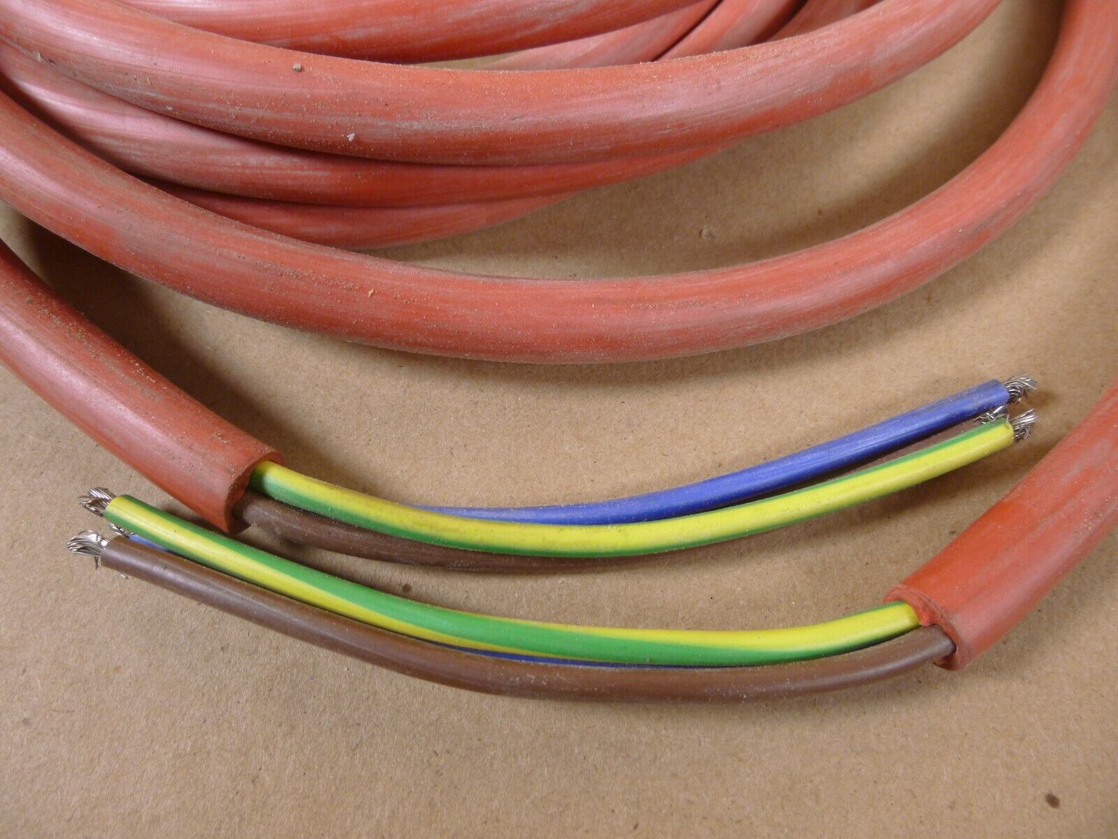 Bae MRAP RG31 Wiring Harness R0079071-0114 , 6150-01-557-6356 | Genuine FMTV Replacement Parts, LMTV Parts For Sale and Military Surplus Medium Tactical Vehicle Parts & Components
