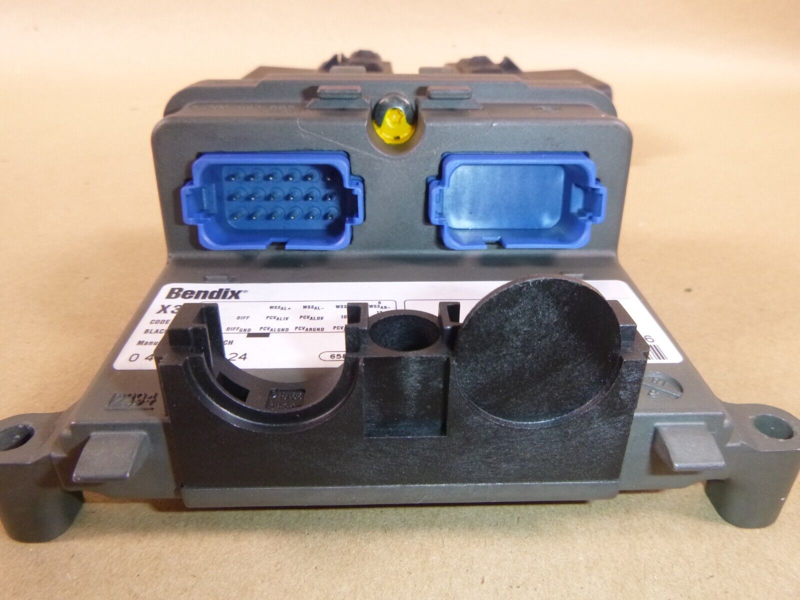 Bendix K058709 EC-60 Premium Frame ECU - K038367 - K062719 - 4251927 | Replacement Truck Parts, Trailer Accessories, Automobile Supplies, Car Parts & Accessories