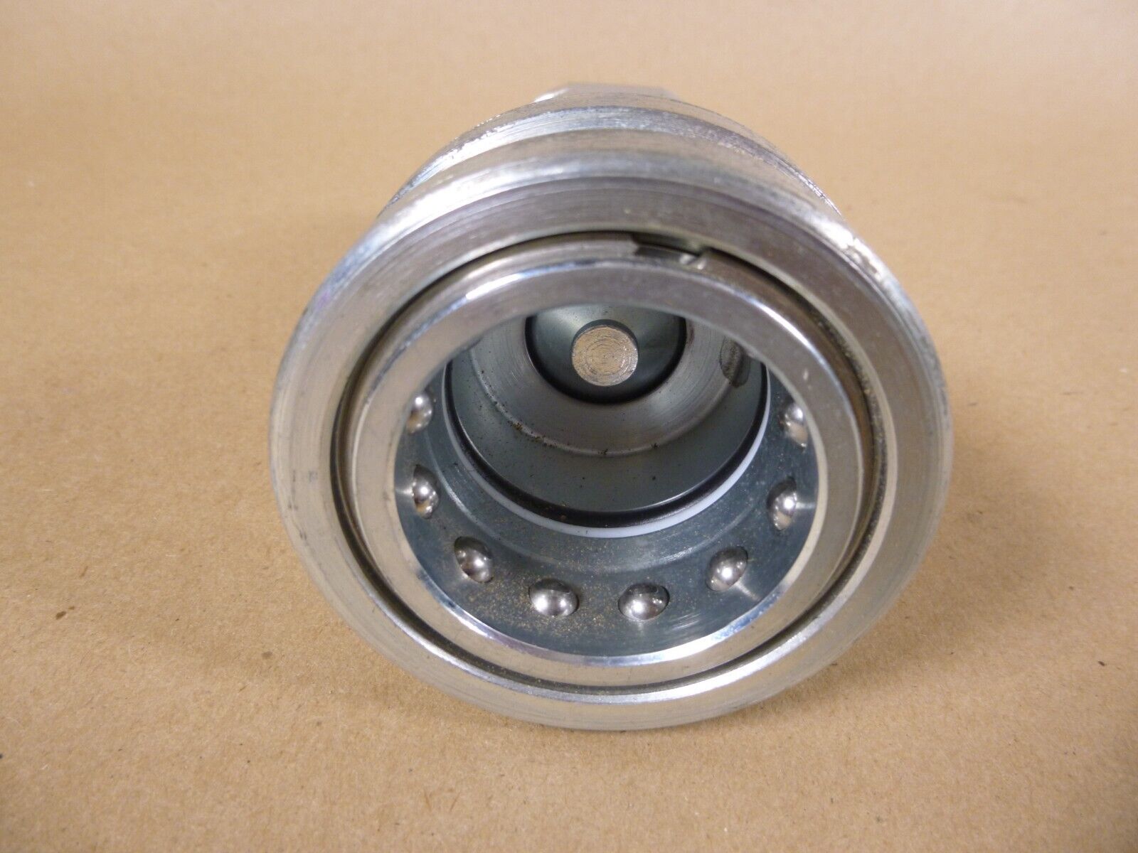 EATON Hydraulic Quick Connect Hose Coupling 1" Female Socket 8HP16 & Plug 8KP16 | Industrial MRO Replacement Parts, Manufacturing Machine Parts & Components, Heavy Equipment Parts Supplier