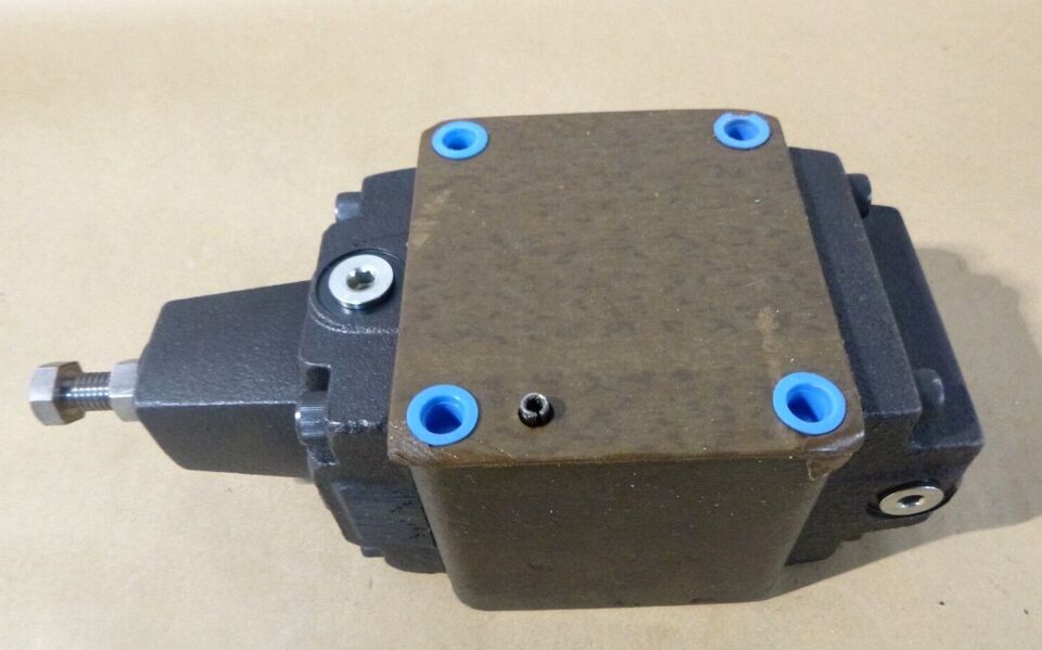 Eaton Vickers RG-10-D4-30 Manual Pressure Control Valve 250 - 1000 Psi, RG10D430 | Industrial MRO Replacement Parts, Manufacturing Machine Parts & Components, Heavy Equipment Parts Supplier