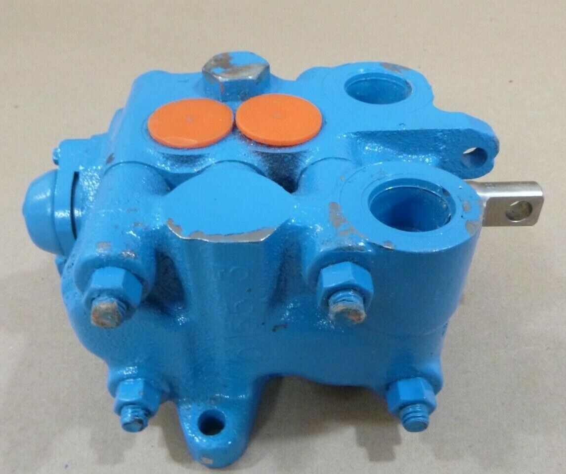 FRONT WINCH HYDRAULIC CONTROL FOR M939 M923 SERIES TRUCK VICKERS CM11 | Genuine M35 Military Truck Parts and M939 Cargo Truck Surplus Parts