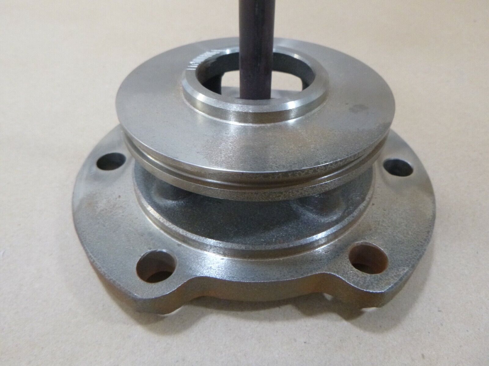 GENUINE CAT CATERPILLAR 7S-8700 TRANSMISSION FILTER COVER 14E, 517, 518C, 527 | Industrial Tractor Parts Supplier and Surplus Tractor Parts & Accessories